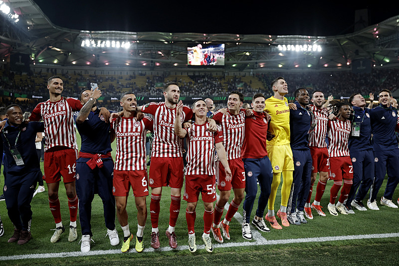 Olympiacos beat Fiorentina to win UEFA Conference League