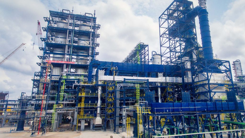 FG To Start Crude Oil Sale To Dangote Refinery in October