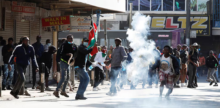 Kenya Police Teargas Protesters Opposing Ruto’s Donation