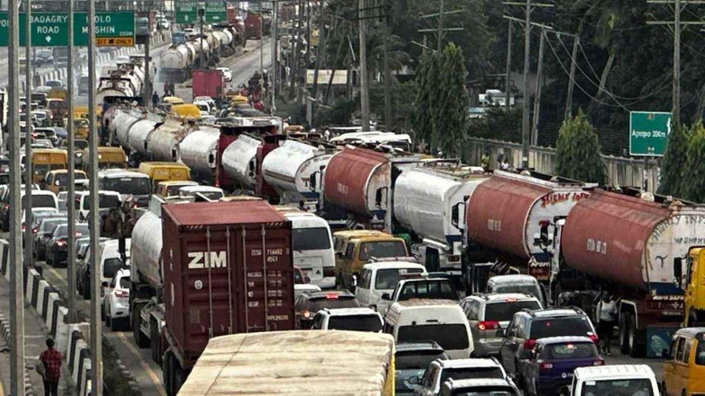 Lagos Launches E-Call-Up System for Trucks on Lekki-Epe Corridor