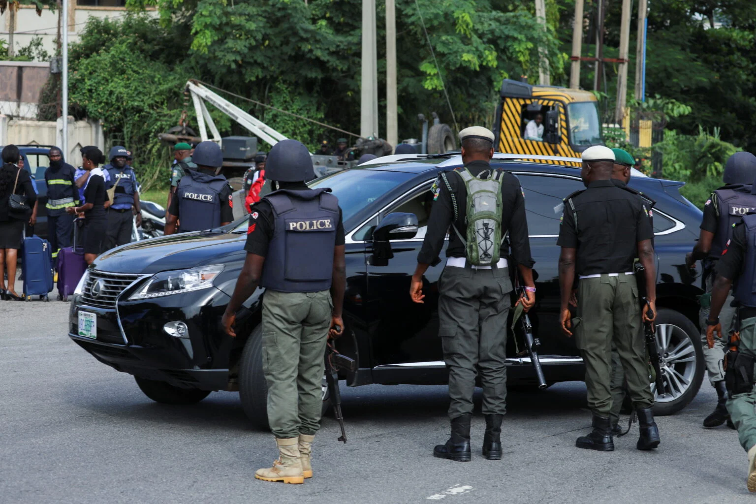 Anambra Police Recover Stolen Cars and Weapons