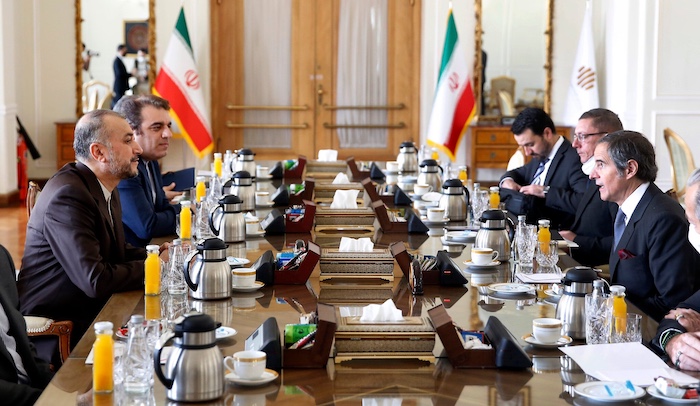 Iran Accuses UK, France, Germany of Violating 2015 Nuclear Deal
