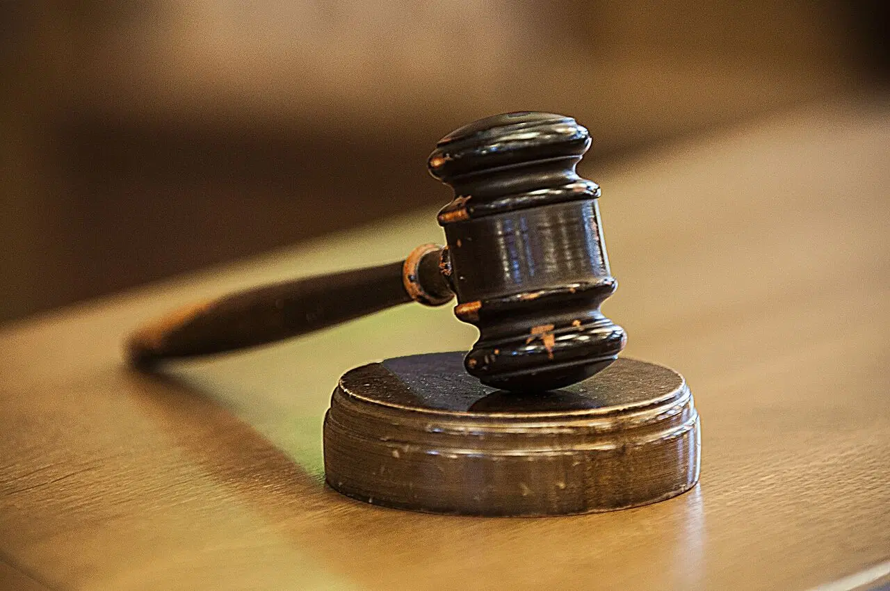 Woman Accuses Ex-Husband and Divorce Lawyer of Secret Affair
