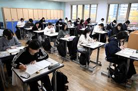 South Korea Bans Phones in Classrooms Nationwide