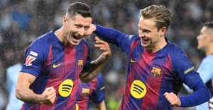 Lewandowski hat-trick steers Barcelona to 4-2 win at Celta Vigo